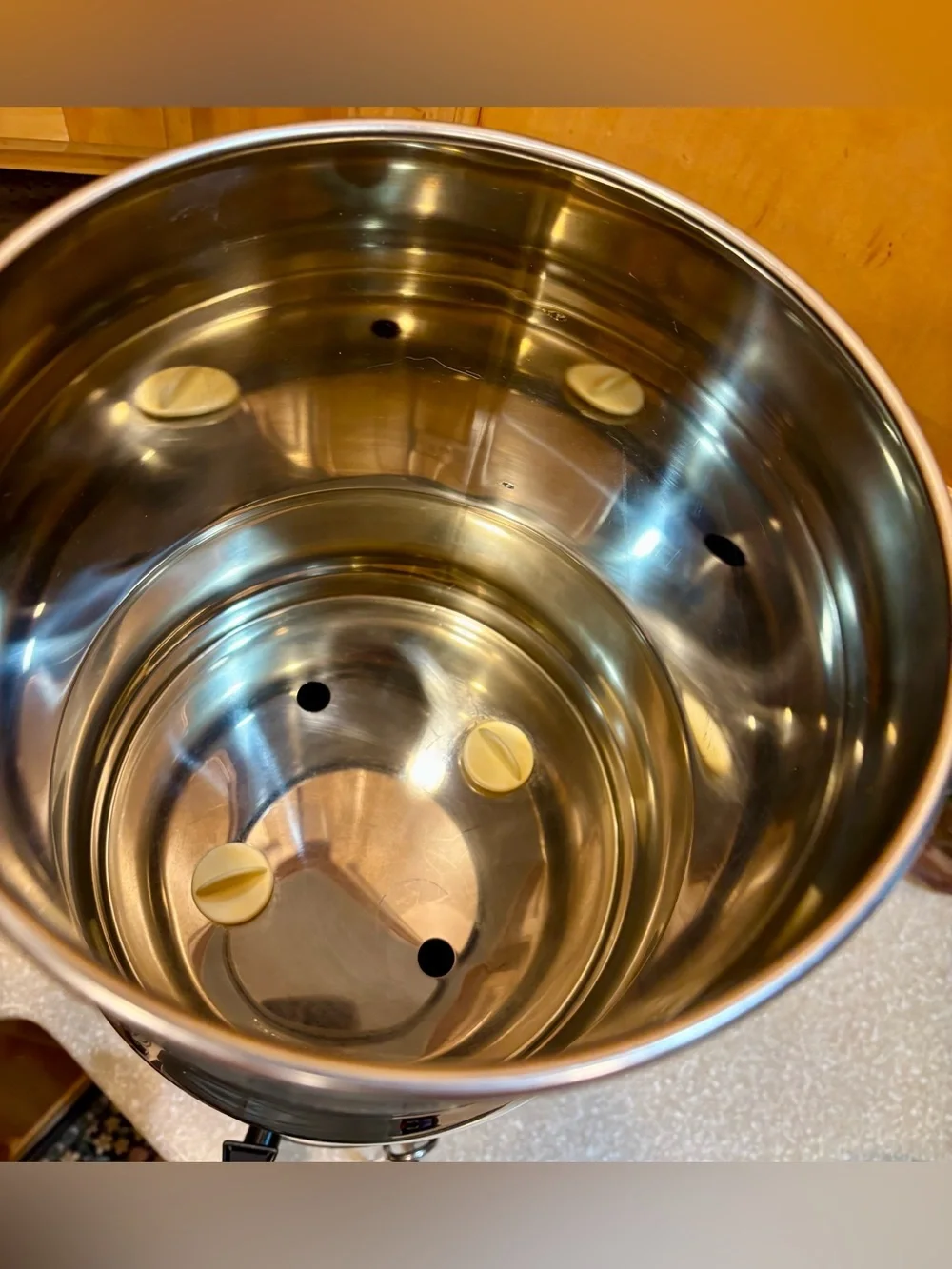Berkey Stainless steel gravity-fed water filtration system with Stand